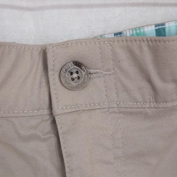 Columbia Men's PFG Bonefish Khaki Shorts Size 42 - 9" Inseam - Picture 3 of 6